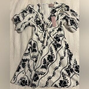 White Closet Black and White Floral Dress